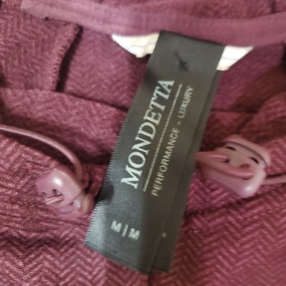 Mondetta Burgundy Luxury performance Pull over womens sweatshirt active medium - Picture 5 of 9